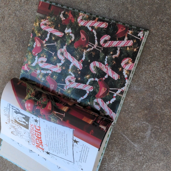 Gooseberry Patch Christmas Book 3 Leisure Arts Recipes Holiday Gift Giving Ideas - Picture 6 of 16